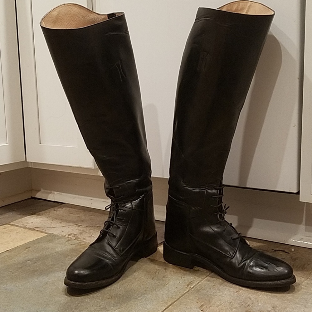 Equestrian riding boots